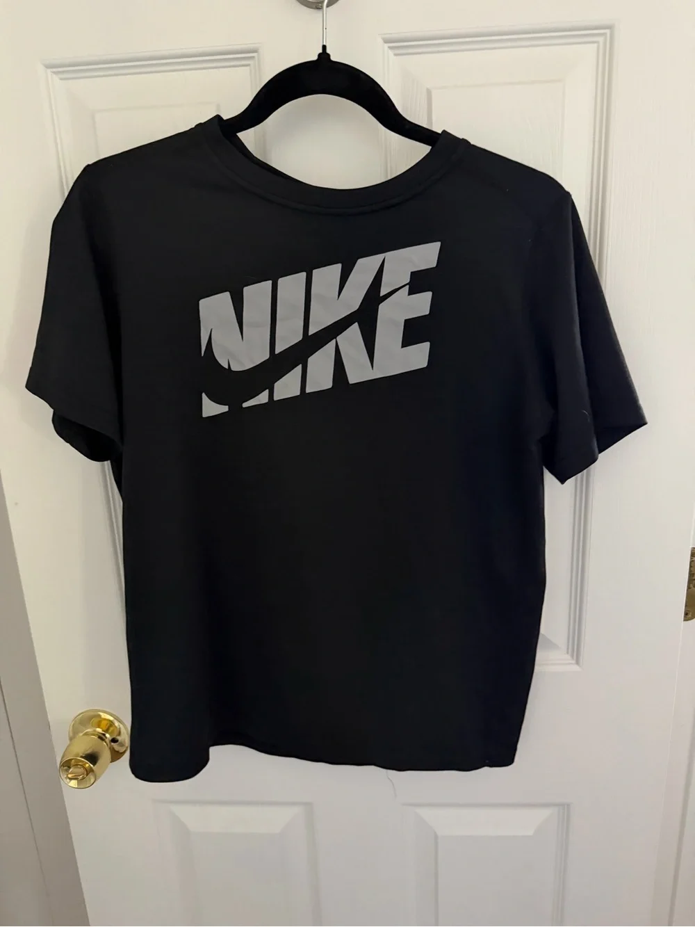 Boy's Nike Black Gray Dri Fit Tee Shirt Size Extra Large
